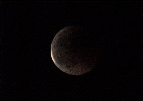 Eclissi di Luna del 15 giugno 2011 da Venezia -- � E.Stomeo (VE)